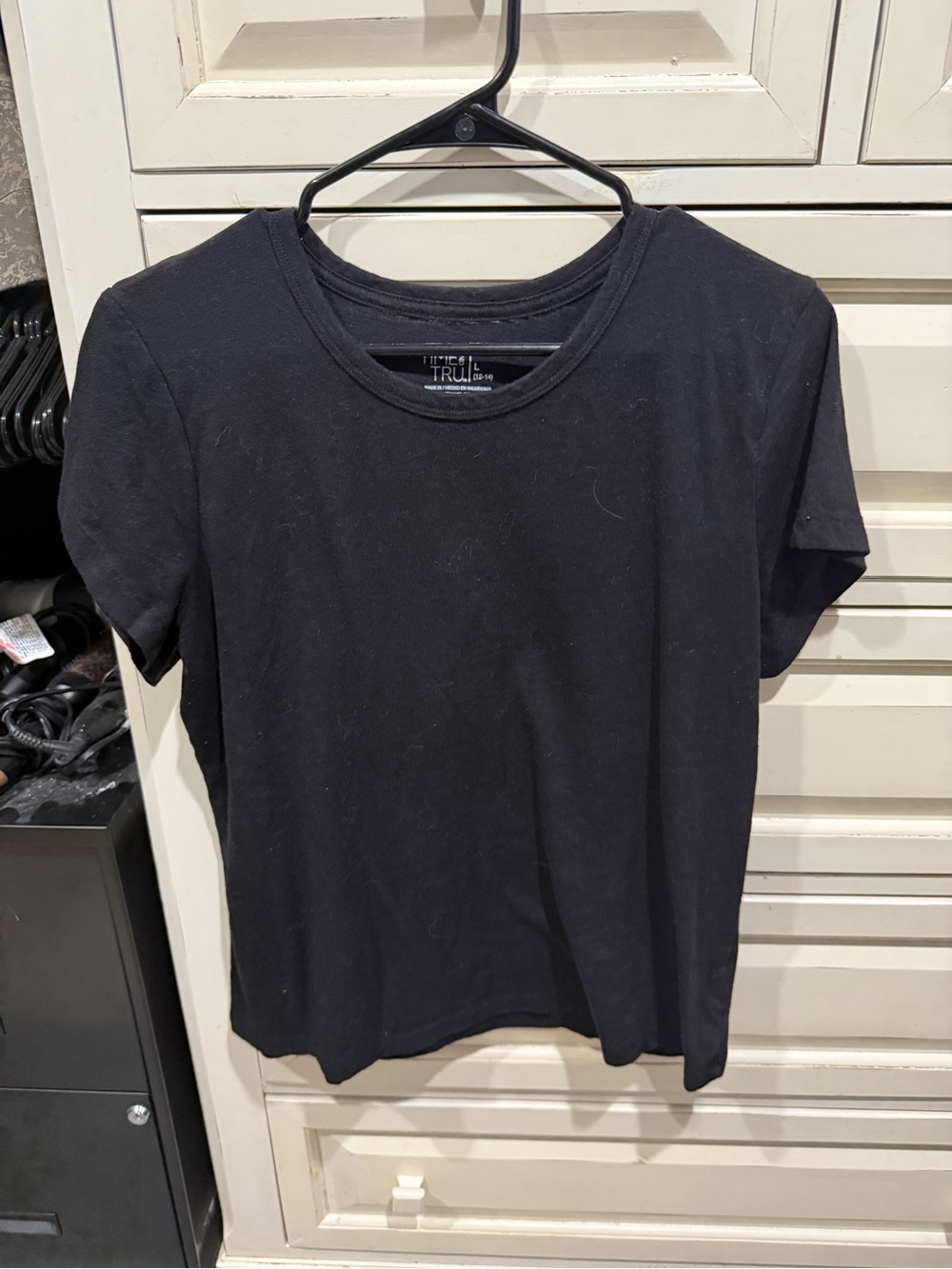 Time and Tru Black Short Sleeve Crewneck Tee